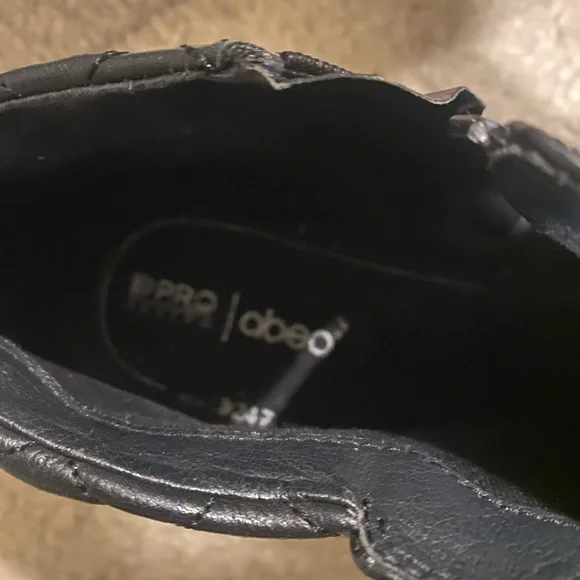 Abeo Black Quilted Ankle Booties - Picture 5 of 5